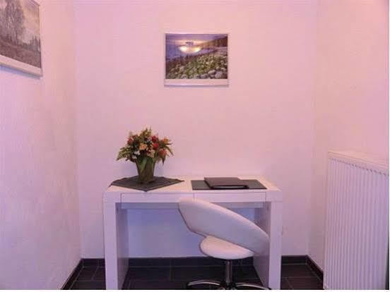 Hotel Garni Jacobs Bonn Bagian luar foto