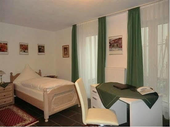 Hotel Garni Jacobs Bonn Bagian luar foto